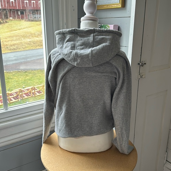 Pennsylvania Under Armor Sweatshirt - Picture 3 of 5